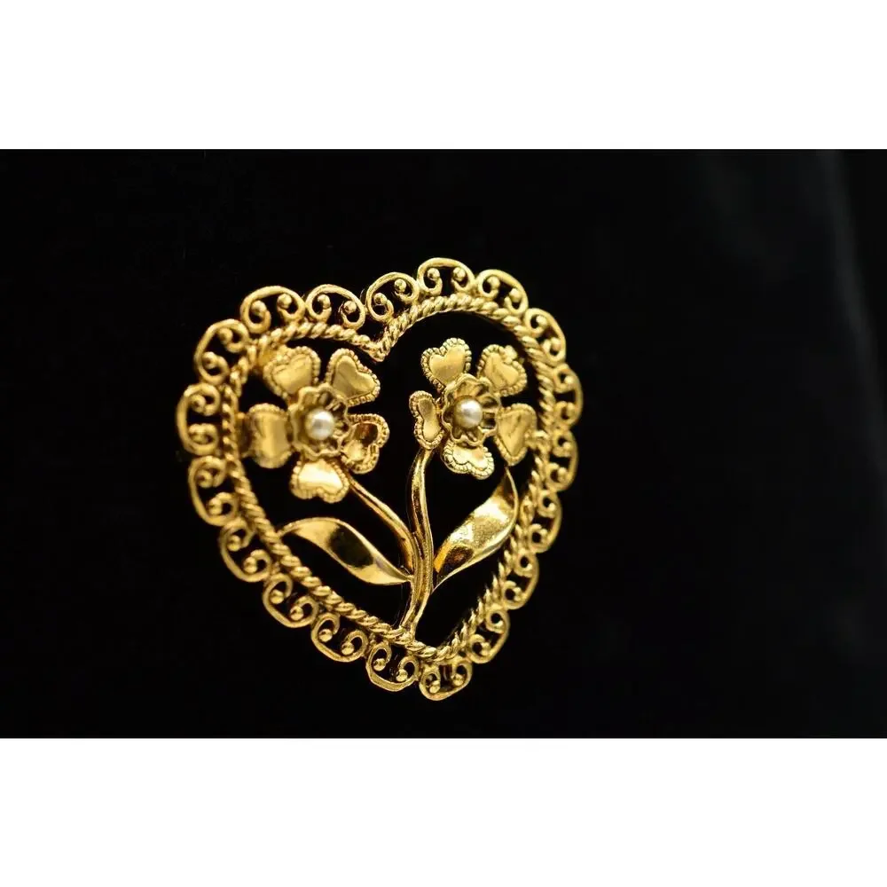 Vintage Pin Brooch Gold Floral Flower Heart Faux Seed Pearl Bead Metal 1980s 9B